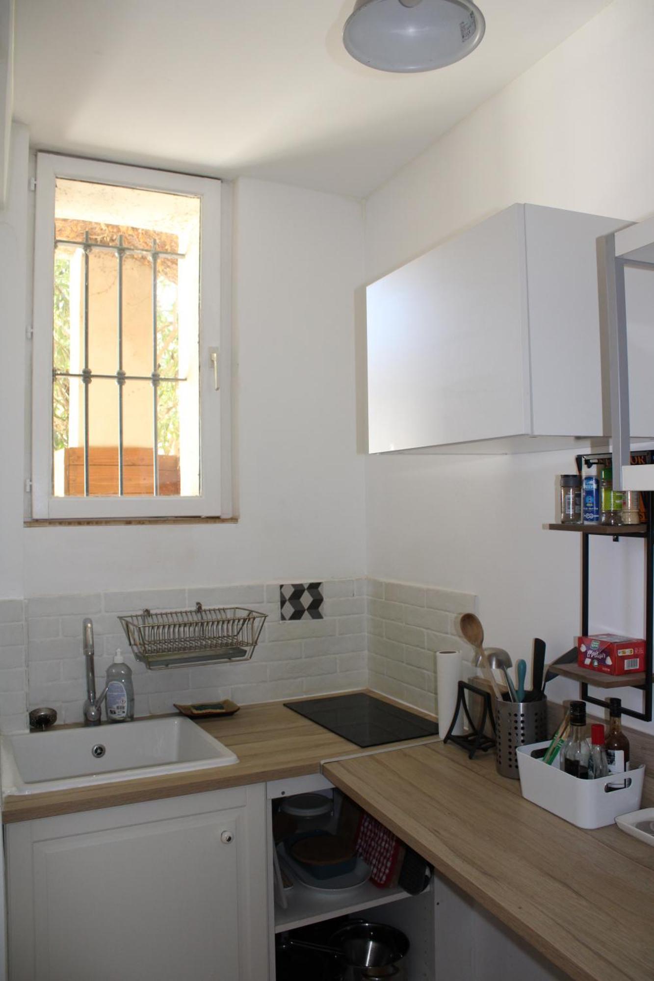Agreable Appartement P2 Centre Ville Au Calme. Nimes Exterior photo